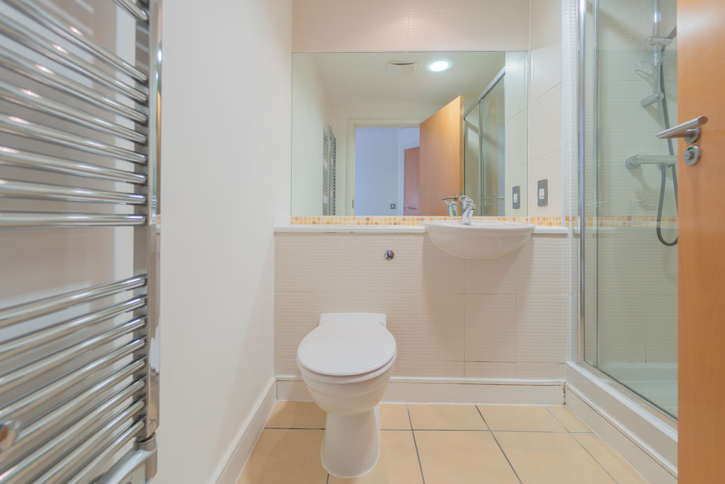 En-Suite- click for photo gallery